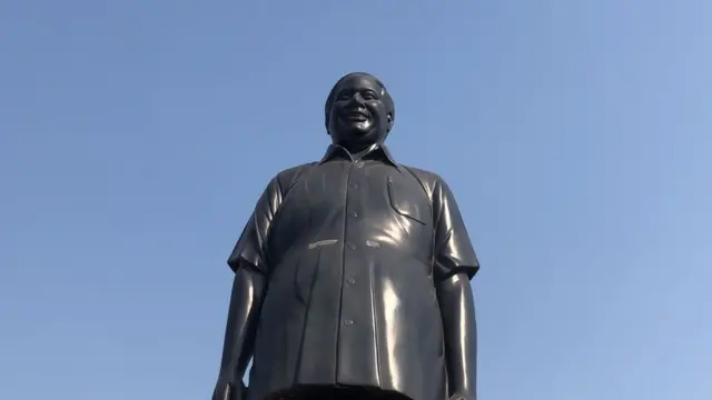 खुवासपुरा गावात उभारण्यात आलेला कांशीराम यांचा पुतळा