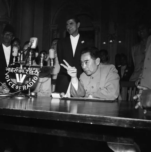 चिनियाँ प्रधानमन्त्री चाउ एनलाई