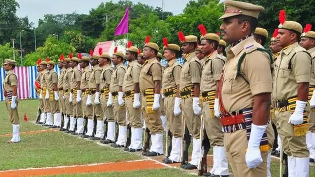 పోలీసులు