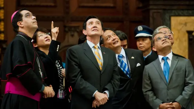 2014年7月2日,台湾总统马英九访问萨尔瓦多时参观萨京大教堂。