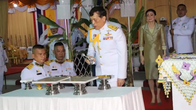 ในหลวงทรงวางศิลาฤกษ์และเปิดอาคารศาลอุทธรณ์ จ.นครปฐม
