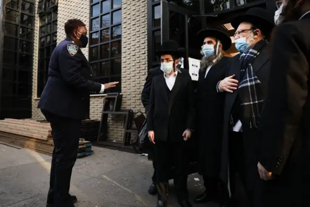 خلال زفاف ليهود الحريديم في بروكلين