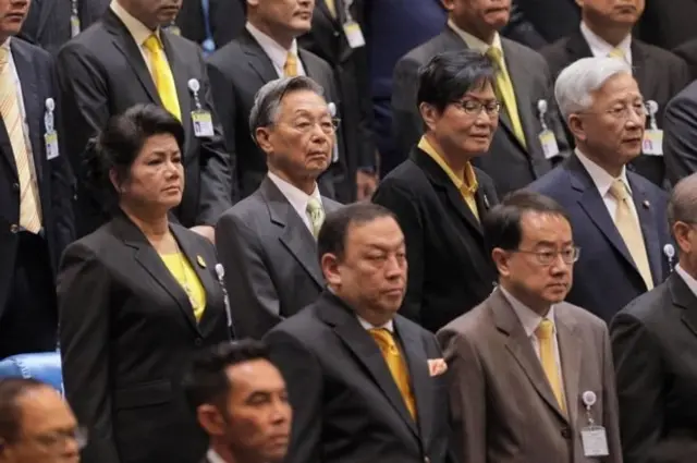 ชวน หลีกภัย