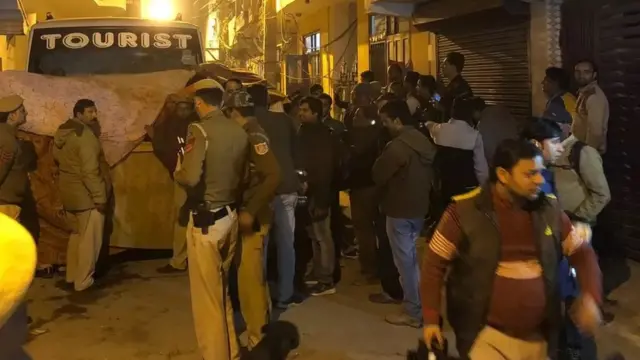 आश्रम पर डाला गया छापा