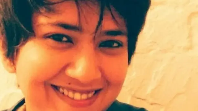 நேஹா தாக்கூர்