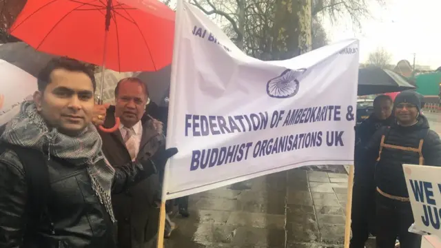 லண்டன் வீதிகளில் ஒலித்த மோதிக்கு எதிரான கோஷம்