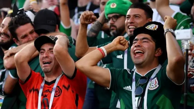 Aficionados mexicanos en Ekaterimburgo