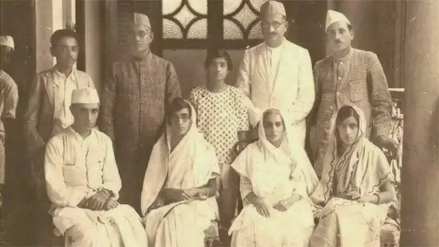 నెహ్రూ ముఖిహౌస్ సందర్శించినప్పటి చిత్రం