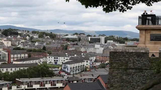 Julian Smith en Londonberry