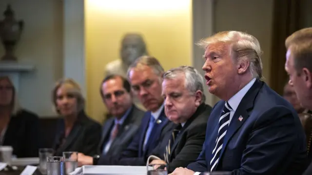 Donald Trump mu nama n'abashikiranganji biwe