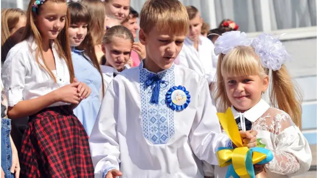 З 1 вересня у школах відновиться "очне" навчання. Але чи надовго?