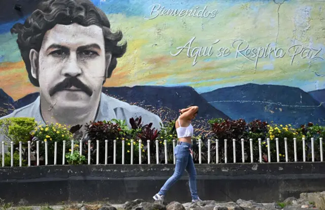 Pablo Eskobar, droga, trgovina drogom