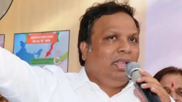 आशिष शेलार, मुख्यमंत्री उद्धव ठाकरे