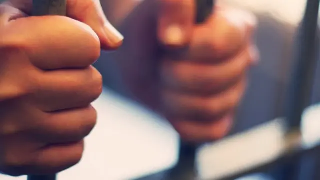 இலவச உணவுக்காக சிறை செல்ல முடிவெடுத்தவர் - கச்சிதமாக நிறைவேறிய திட்டம்