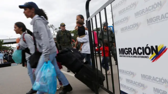 Puente frontera entre Colombia y Venezuela