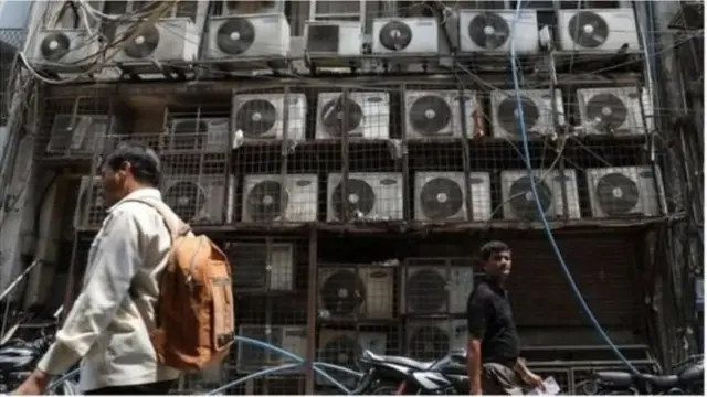 বিশেষজ্ঞরা বলছেন, এসি স্থাপন ও রক্ষণাবেক্ষণ অত্যন্ত জরুরি, যা বাংলাদেশে ততটা গুরুত্ব দেয়া হয় না।