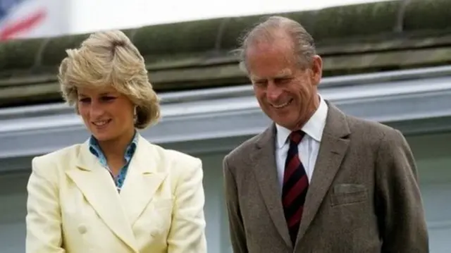 ආදිපාදවරයා වේල්සයේ කුමරිය, ඩයනා සමග The Duke with Diana, Princess of Wales / Copyright: Rex Features - NB Syndication restricted
