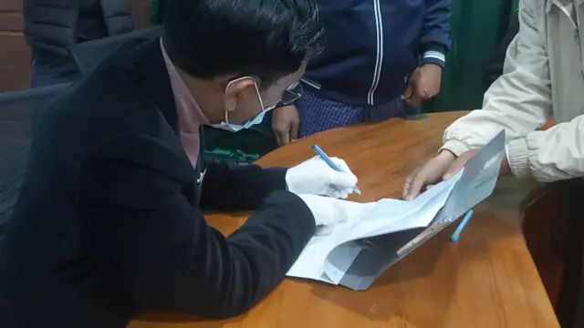 ဒုသမ္မတ ဦးဟင်နရီဗန်ထီးယူ