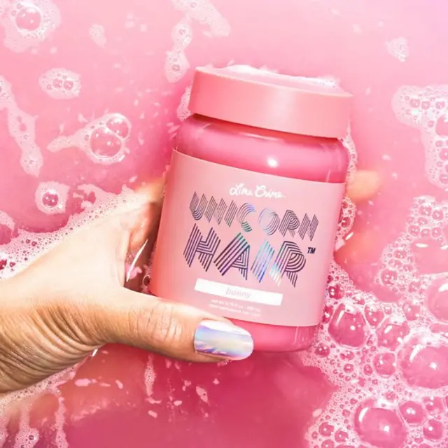 Tinte para cabello de color "unicornio".