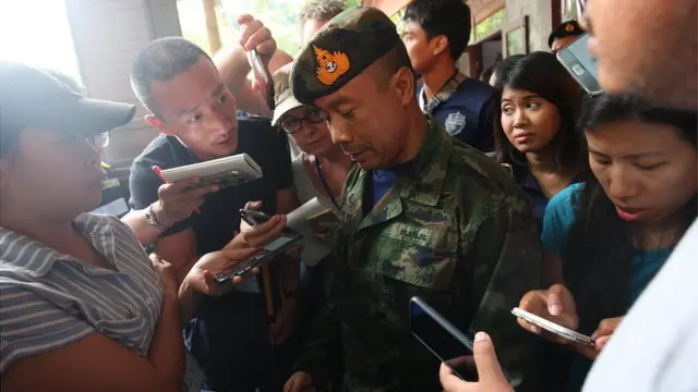 พล.ร.ต. อาภากร อยู่คงแก้ว ผู้บัญชาการหน่วยสงครามพิเศษทางเรือ