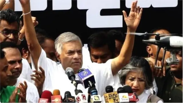 శ్రీలంక రాజకీయ సంక్షోభం