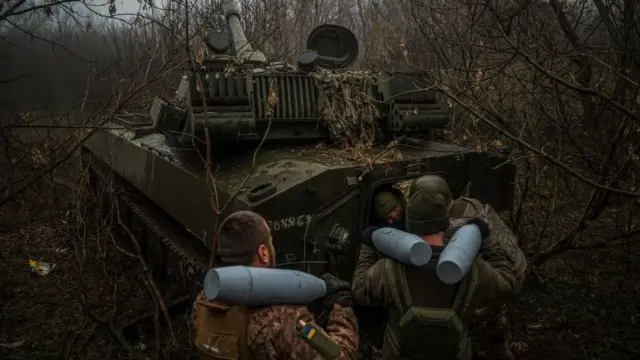 Українські військові під Бахмутом