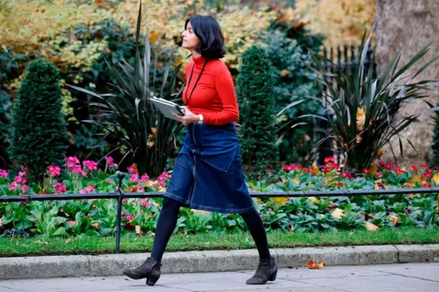 Munira Mirza