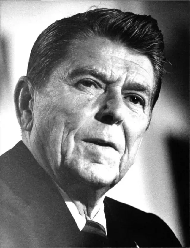 అమెరికా మాజీ అధ్యక్షుడు రోనాల్డ్ రీగన్