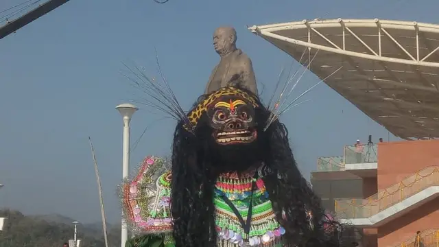 સ્થાનિક કલાકારની તસવીર