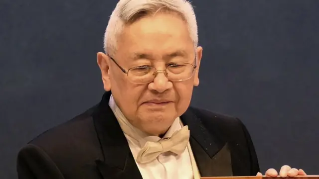 余英時在台北領取唐獎（18/9/2014）