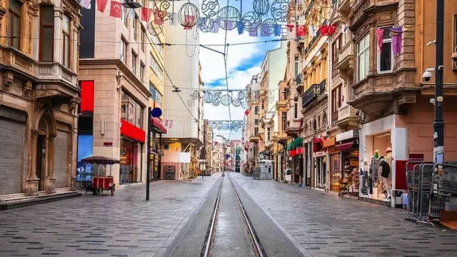 Sudbina se proriče u istanbulskoj Ulici Istiklal