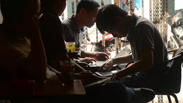 Internet ở Việt Nam
