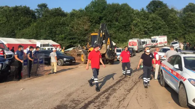Sakarya'da yer alan havai fişek fabrikasındaki patlamada 4 kişi hayatını kaybetti
