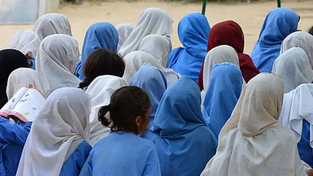 سکول کی طالبا