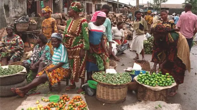 Awọn obinrin to n na ọja
