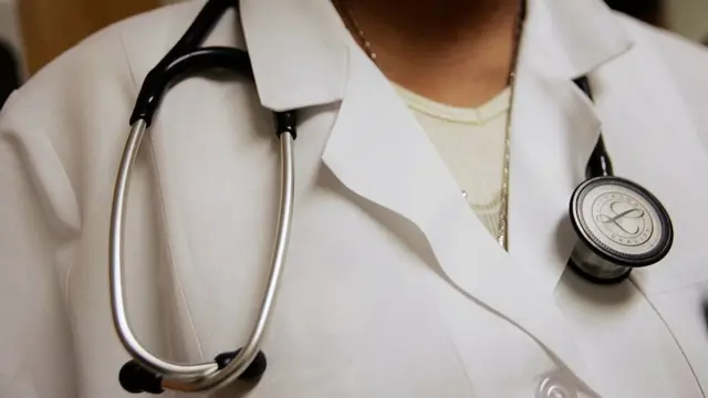 "எம்பிபிஎஸ், பிடிஎஸ்: படிப்பை கைவிட்டால் ரூ.10 லட்சம் வரை அபராதம்"