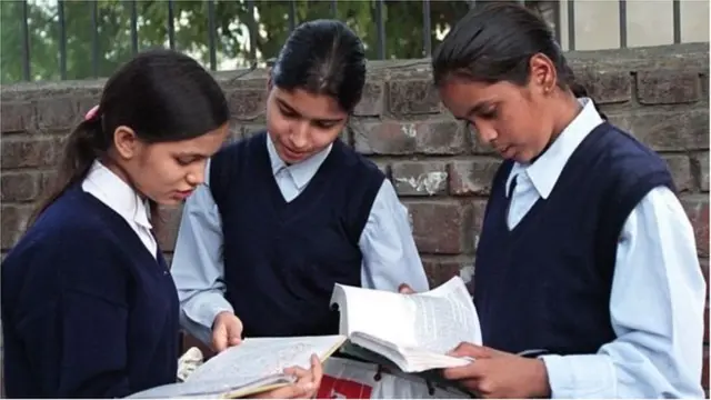 విద్యార్థులు