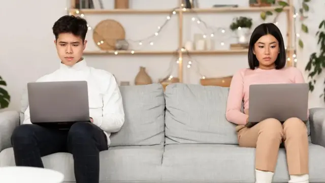 Le bouleversement des routines et la suppression des activités de loisirs extérieures ont laissé certains couples en difficulté