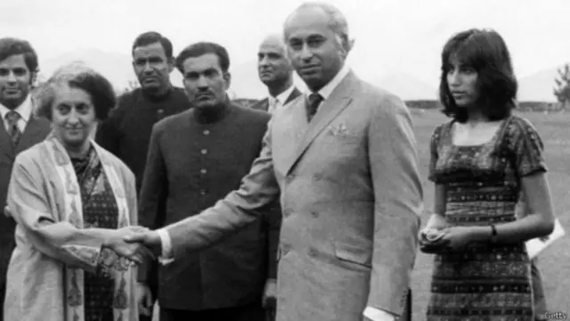 बेनज़ीर भुट्टो, पाकिस्तान