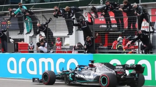 Победа Льюиса Хэмилтона