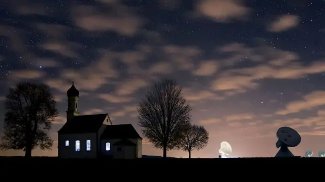 Les croyants devront peut-être se demander si leur religion - et ses voies de salut - s'applique à tous les êtres extraterrestres