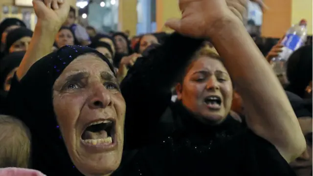 ردود فعل غاضبة في المنيا أثناء تشييع جنازة ضحايا الهجوم