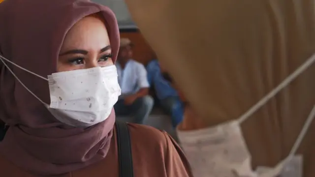 மலேசியாவில் ஒரே வாரத்தில் இரட்டிப்பான கொரோனா பாதிப்பு: போராடுகிறது சிங்கப்பூர்