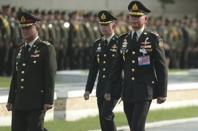 พล.อ.อภิรัชต์ คงสมพงษ์ ผู้บัญชาการกองทัพบกคนที่ 41