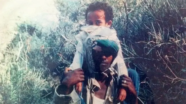 ናብ ሱዳን ክወጽእ እንከለዉ፡ ተጋዳላይ ህግሓኤ ንሰናይ ሓንጊሩዎ እንትጓዓዝ