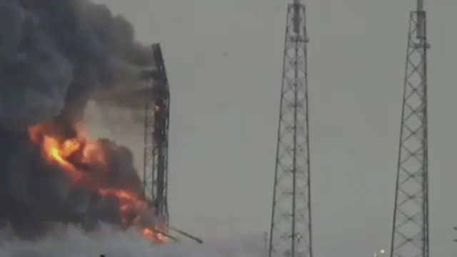 انفجار الصاروخ فالكون9