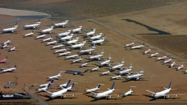 Erimning oldida porno tomosha qilishimga ruxsat berdi. Novosibirskdagi qora tanli fohishalar