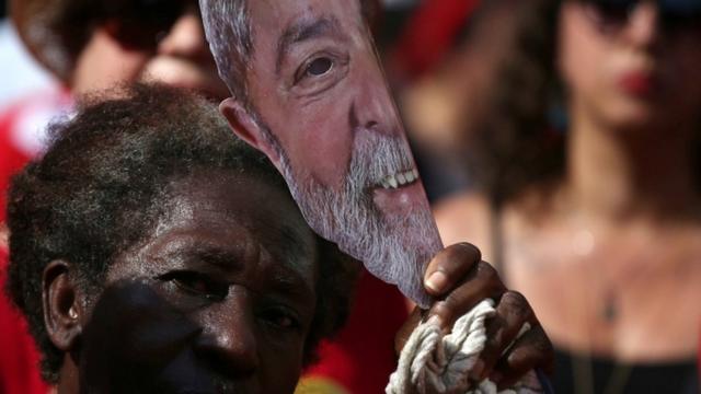 Simpatizante de Lula em São Paulo, em foto de 13 de outubro