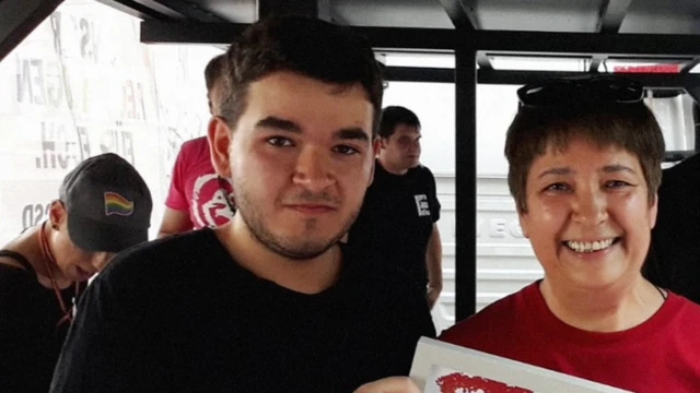 توغاي مع سيران أتيس ، مؤسسة مسجد ابن رشد-جوته