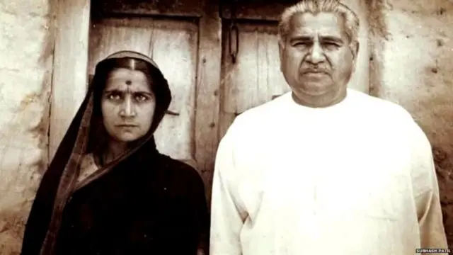 புரட்சியாளர் பாட்டீலின் மகள் ஹெளஸாபாய் பாட்டீல் 93 வயதினராக தற்போது சங்லி மாவட்டம் ஹன்மன்வாடியே கிராமத்தில் வசித்து வருகிறார்.